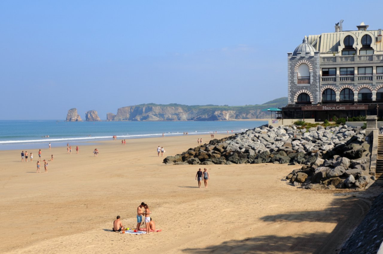 grande plage hendaye camping bord de mer